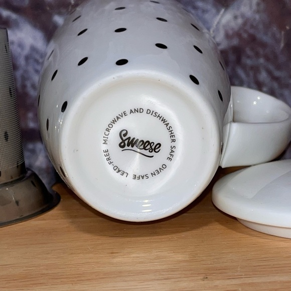 SOLD*** Sweese White Polka Dot Pocelin Tea Cup with Lid & Infuser 15oz Retired - Picture 8 of 13